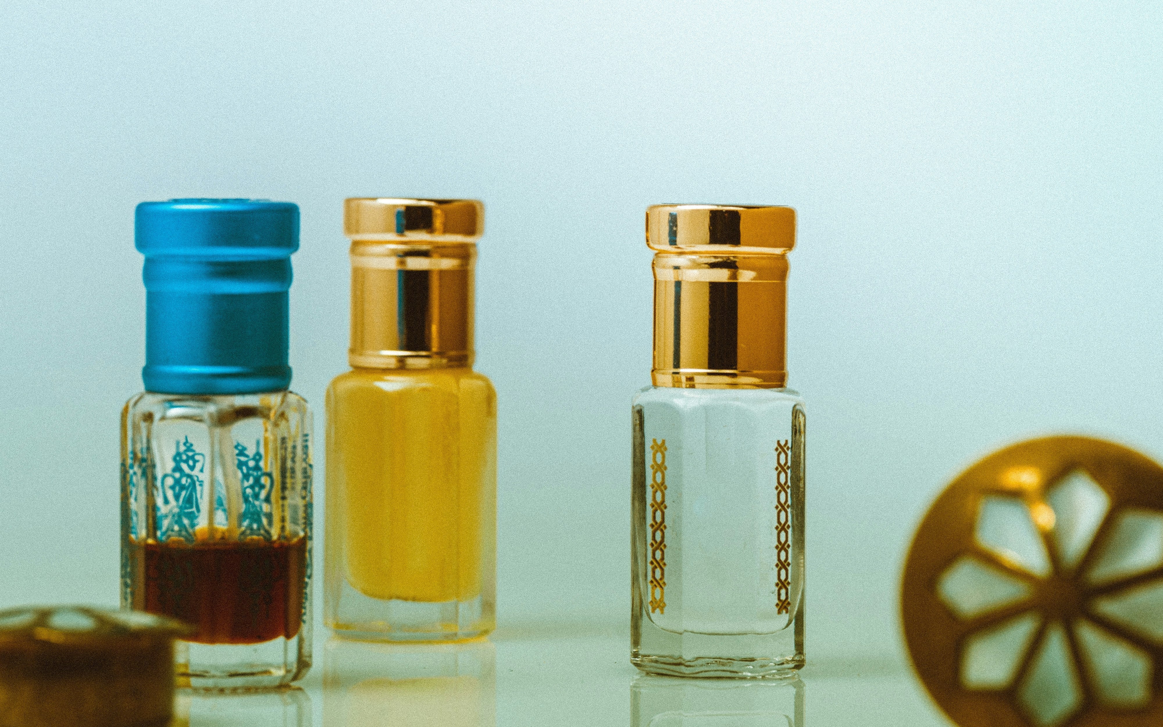 The Difference Between Oud Chips and Oud Oil